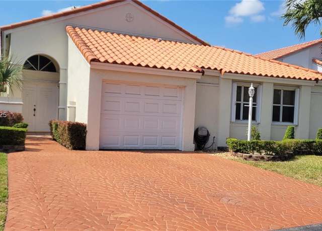 Property at 11750 SW 92nd Ln, Miami, FL 33186, 3 beds, 2 baths