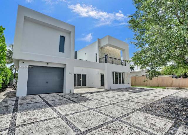 Property at 2612 Key Largo Ln, Fort Lauderdale, FL 33312, 6 beds, 5 baths