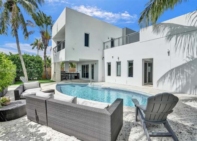Property at 2612 Key Largo Ln, Fort Lauderdale, FL 33312, 6 beds, 5 baths