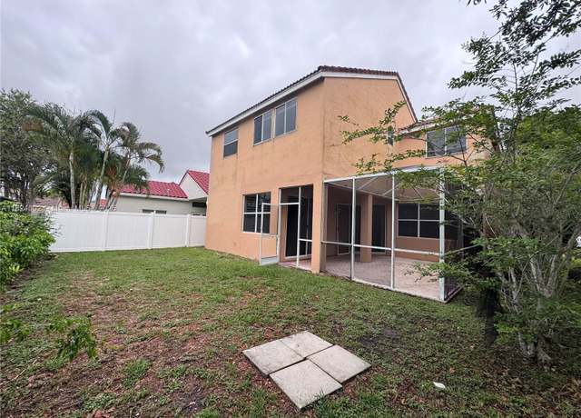 Property at 833 Stanton Dr, Weston, FL 33326, 4 beds, 2.5 baths
