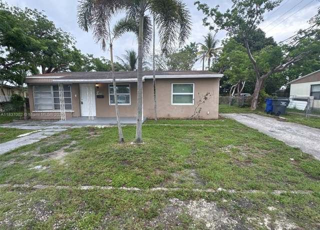 Property at 1609 S 23rd Ave, Hollywood, FL 33020, 3 beds, 2 baths