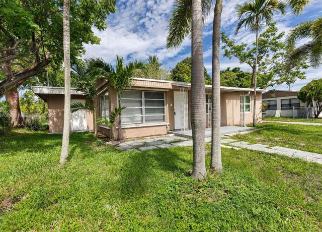 Property at 1609 S 23rd Ave, Hollywood, FL 33020, 3 beds, 2 baths