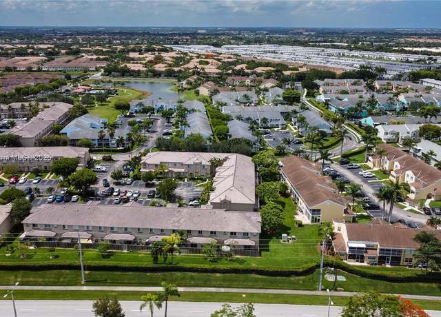 Property at 2242 SE 26th Ln #2242, Homestead, FL 33035, 2 beds, 2.5 baths