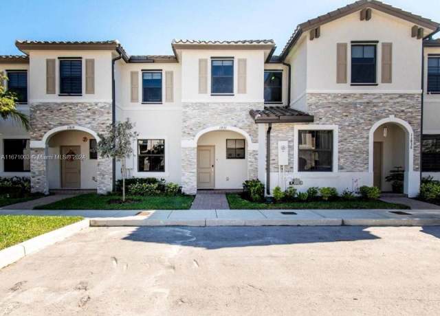 Property at 11832 SW 245th Ter, Homestead, FL 33032, 3 beds, 2.5 baths
