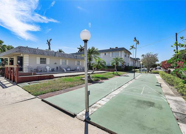 Property at 1520 Mckinley St Unit 206E, Hollywood, FL 33020, 1 bed, 1.5 baths