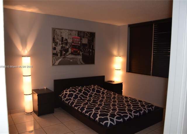 Property at 1780 NE 191st St Unit 806-2, Miami, FL 33179, 1 bed, 1 bath
