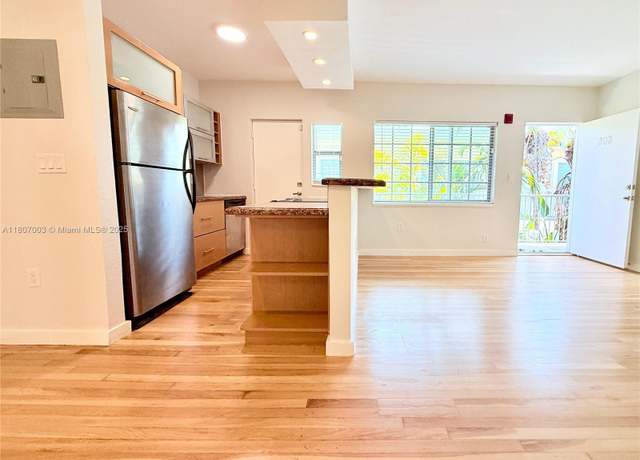 Property at 1220 Alton Rd #202, Miami Beach, FL 33139, 1 bed, 1 bath