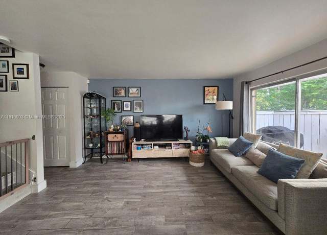 Property at 4560 SW 68th Ct Cir Unit 61-9, Miami, FL 33155, 2 beds, 2.5 baths