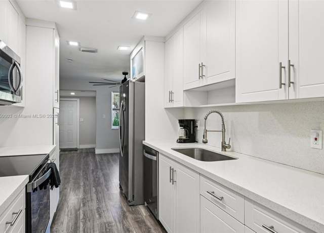 Property at 2897 NE 12th Ave, Pompano Beach, FL 33064, 3 beds, 2 baths