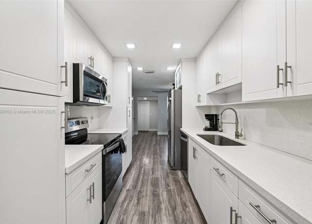Property at 2897 NE 12th Ave, Pompano Beach, FL 33064, 3 beds, 2 baths