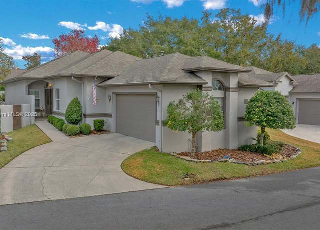 Property at 2021 SE Twin Bridge Cir, Ocala, FL 34471, 3 beds, 2.5 baths