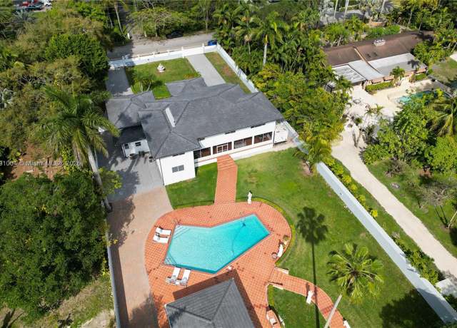 Property at 12040 SW 43rd St, Miami, FL 33175, 10 beds, 6 baths
