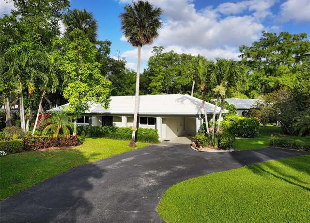 Property at 1130 W Cypress Dr Unit V-16, Pompano Beach, FL 33069, 3 beds, 3 baths