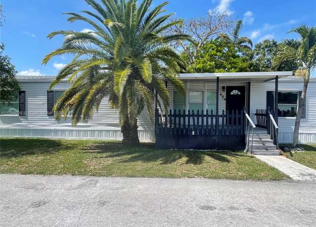 Property at 19800 SW 180th Ave Unit 454, Miami, FL 33187, 3 beds, 2 baths