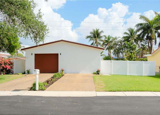 Property at 205 SE 4th St, Dania Beach, FL 33004, 2 beds, 2 baths