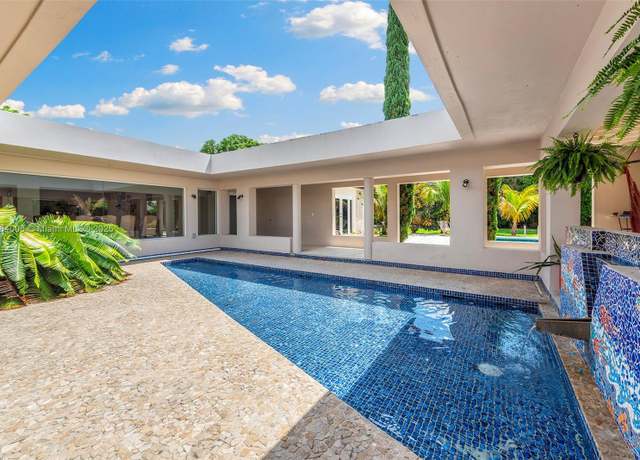 Property at 7650 SW 128th St, Pinecrest, FL 33156, 7 beds, 6 baths