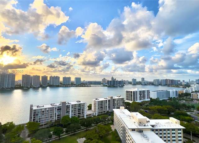 Property at 231 174th St #2402, Sunny Isles Beach, FL 33160, 2 beds, 2 baths