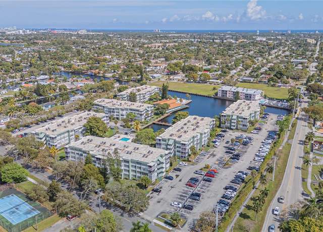 Property at 2761 Taft St #204, Hollywood, FL 33020, 2 beds, 2 baths