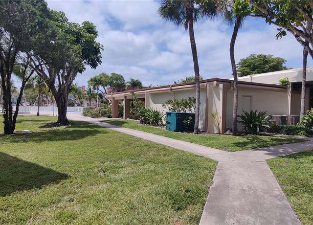 Property at 1540 NE 191st St #122, Miami, FL 33179, 1 bed, 1.5 baths