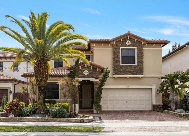 Property at 9910 NW 86th Ter, Doral, FL 33178, 5 beds, 4.5 baths