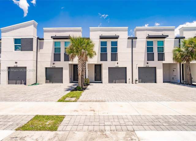 Property at 4050 Hot Springs Ave, Palm Springs, FL 33461, 3 beds, 2.5 baths