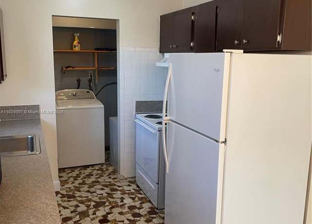 Property at 357 SW 1st Ter, Deerfield Beach, FL 33441, 4 beds, 3 baths