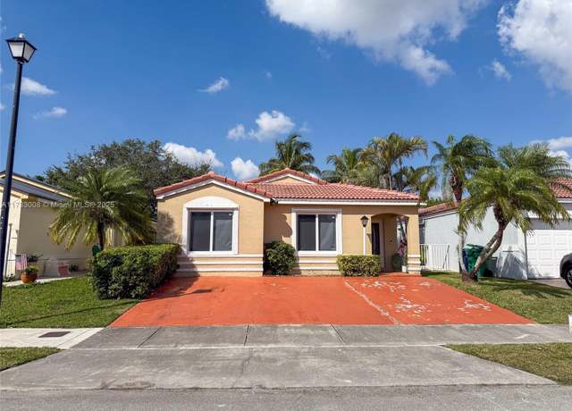 Property at 17482 SW 143rd Pl, Miami, FL 33177, 3 beds, 2 baths