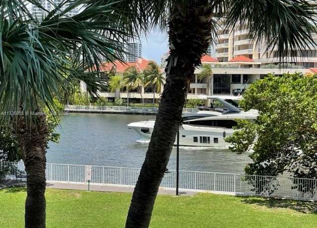 Property at 19390 Collins Ave #219, Sunny Isles Beach, FL 33160, 1 bed, 1.5 baths