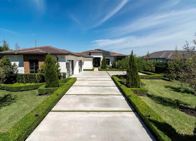 Property at 11791 NW 6th Pl, Plantation, FL 33325, 6 beds, 8.5 baths