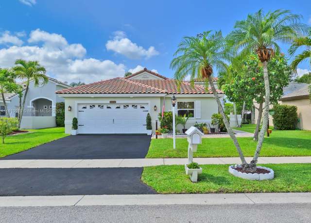 Property at 18866 NW 1st St, Pembroke Pines, FL 33029, 5 beds, 2 baths