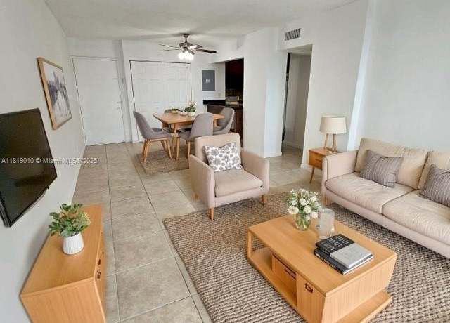 Property at 816 NW 87th Ave #406, Miami, FL 33172, 2 beds, 1.5 baths