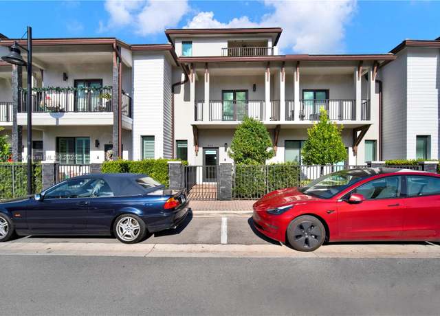 Property at 8315 NW 49th St #8315, Doral, FL 33166, 3 beds, 3 baths