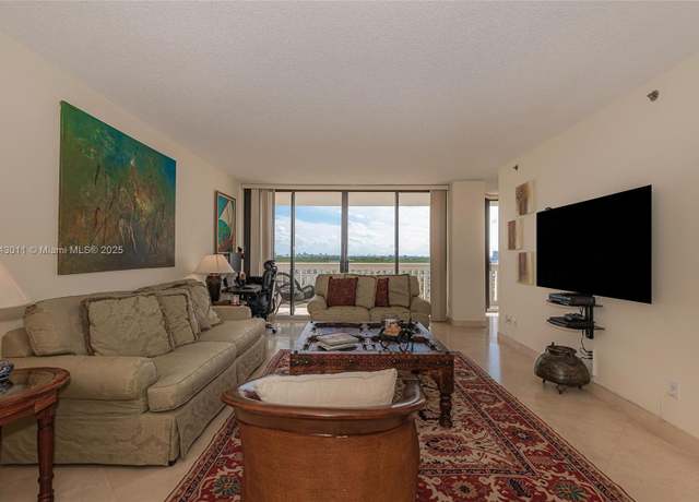 Property at 2000 Island Blvd #1708, Aventura, FL 33160, 2 beds, 2 baths