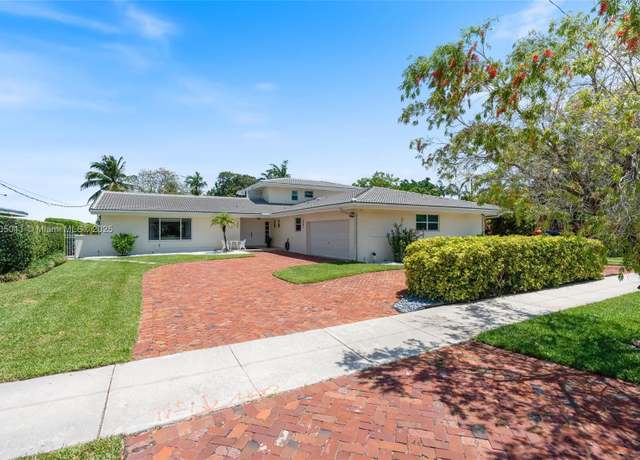 Property at 1961 NE 188th St, Miami, FL 33179, 4 beds, 3.5 baths
