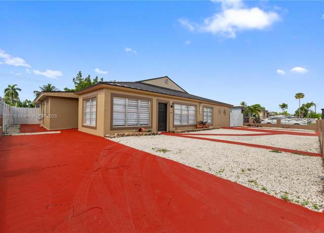 Property at 230 W 47th St, Hialeah, FL 33012, 6 beds, 4.5 baths