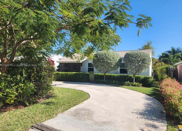 Property at 1324 NW 1st Ave, Fort Lauderdale, FL 33311, 2 beds, 2 baths
