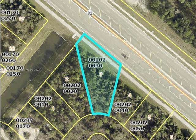 Property at 808 Fabian Cir, Fort Myers, FL 33913