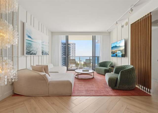 Property at 2201 Collins Ave #1015, Miami Beach, FL 33139, 1 bed, 1.5 baths