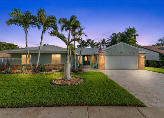 Property at 14450 Hampton Pl, Davie, FL 33325, 4 beds, 2 baths