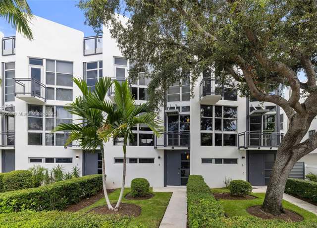 Property at 721 SE 12th Ct #4, Fort Lauderdale, FL 33316, 3 beds, 3.5 baths