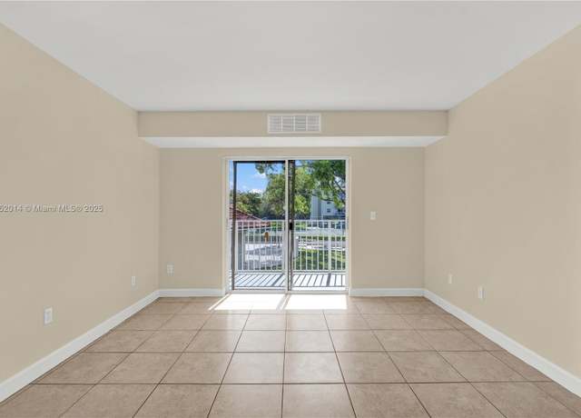 Property at 8200 SW 210th St #112, Cutler Bay, FL 33189, 2 beds, 2 baths