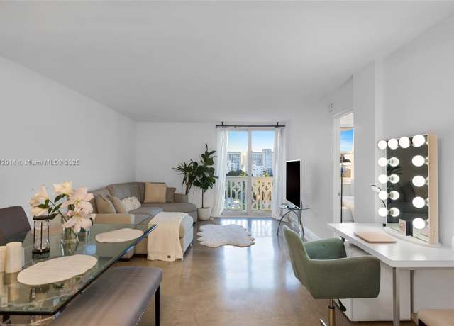 Property at 1020 Meridian Ave #816, Miami Beach, FL 33139, 1 bed, 1.5 baths