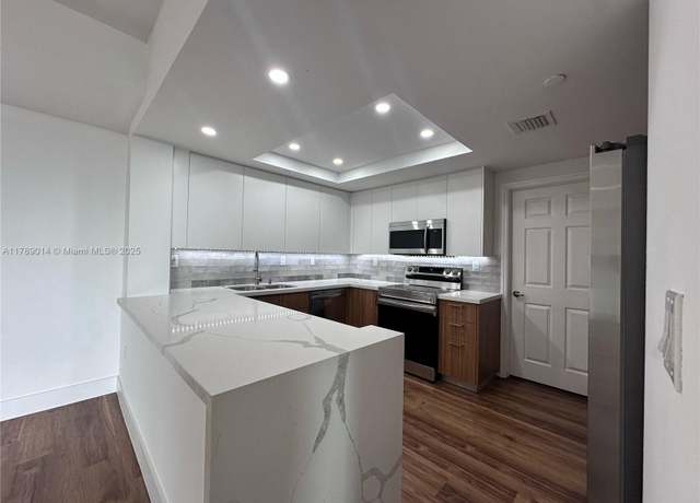 Property at 9725 NW 52nd St #515, Doral, FL 33178, 3 beds, 2 baths