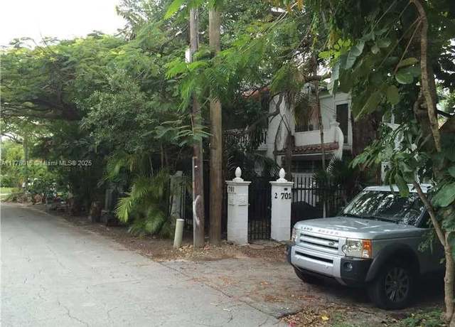 Property at 701 NE 67th St, Miami, FL 33138, 8 beds, 5 baths