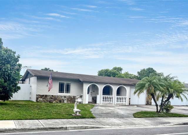 Property at 13260 SW 68th St, Miami, FL 33183, 3 beds, 2 baths