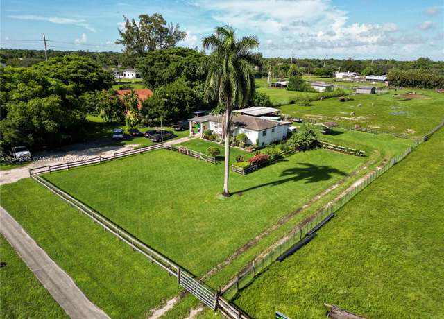 Property at 1921 SW 112th Ave, Davie, FL 33325, 3 beds, 2 baths