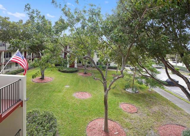 Property at 151 SW 135th Ter Unit 302T, Pembroke Pines, FL 33027, 2 beds, 1.5 baths