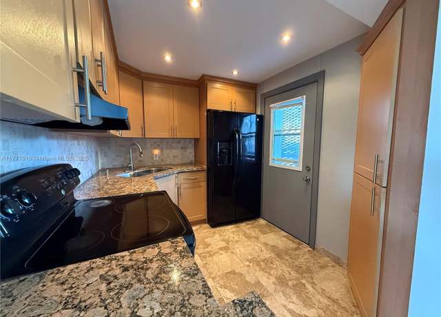 Property at 3401 N Country Club Dr #601, Aventura, FL 33180, 2 beds, 2 baths