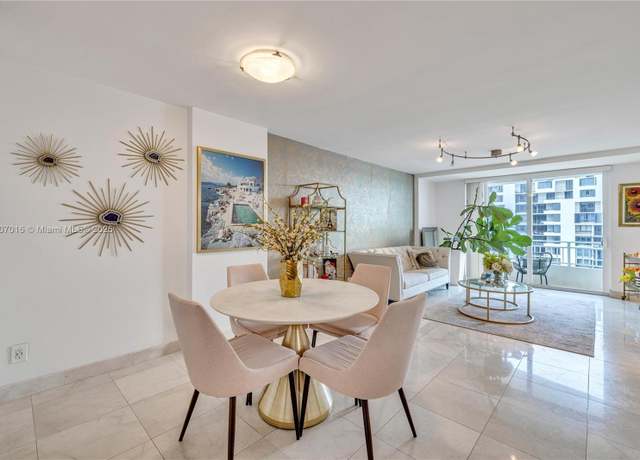 Property at 770 Claughton Island Dr #1409, Miami, FL 33131, 1 bed, 1 bath