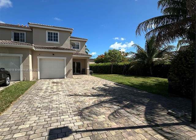 Property at 14321 SW 276th St, Homestead, FL 33032, 3 beds, 2.5 baths